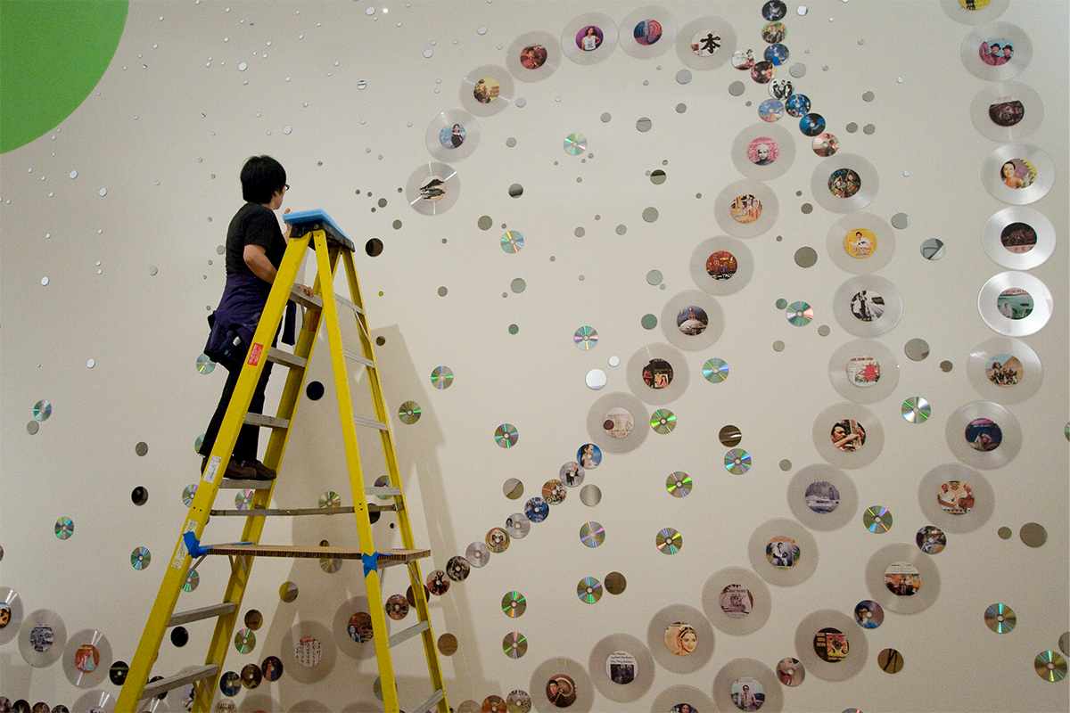 Yong Soon Min installing Movement at the Smith College Museum of Art, 2008. Photograph by Stephen Petegorsky